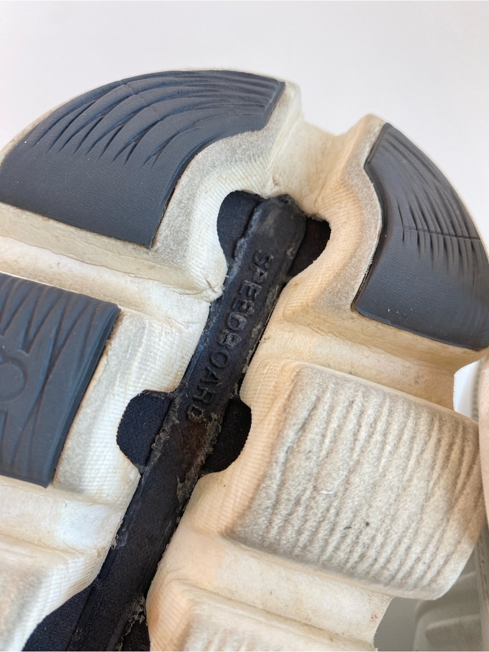 On Running White/ Off White Cloudswift 4 Knit Runner Lace up Shoes size 8 Helion - Picture 13 of 15